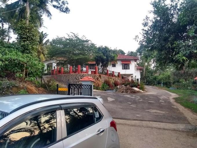 Emerald Castle Villa Madikeri Ngoại thất bức ảnh